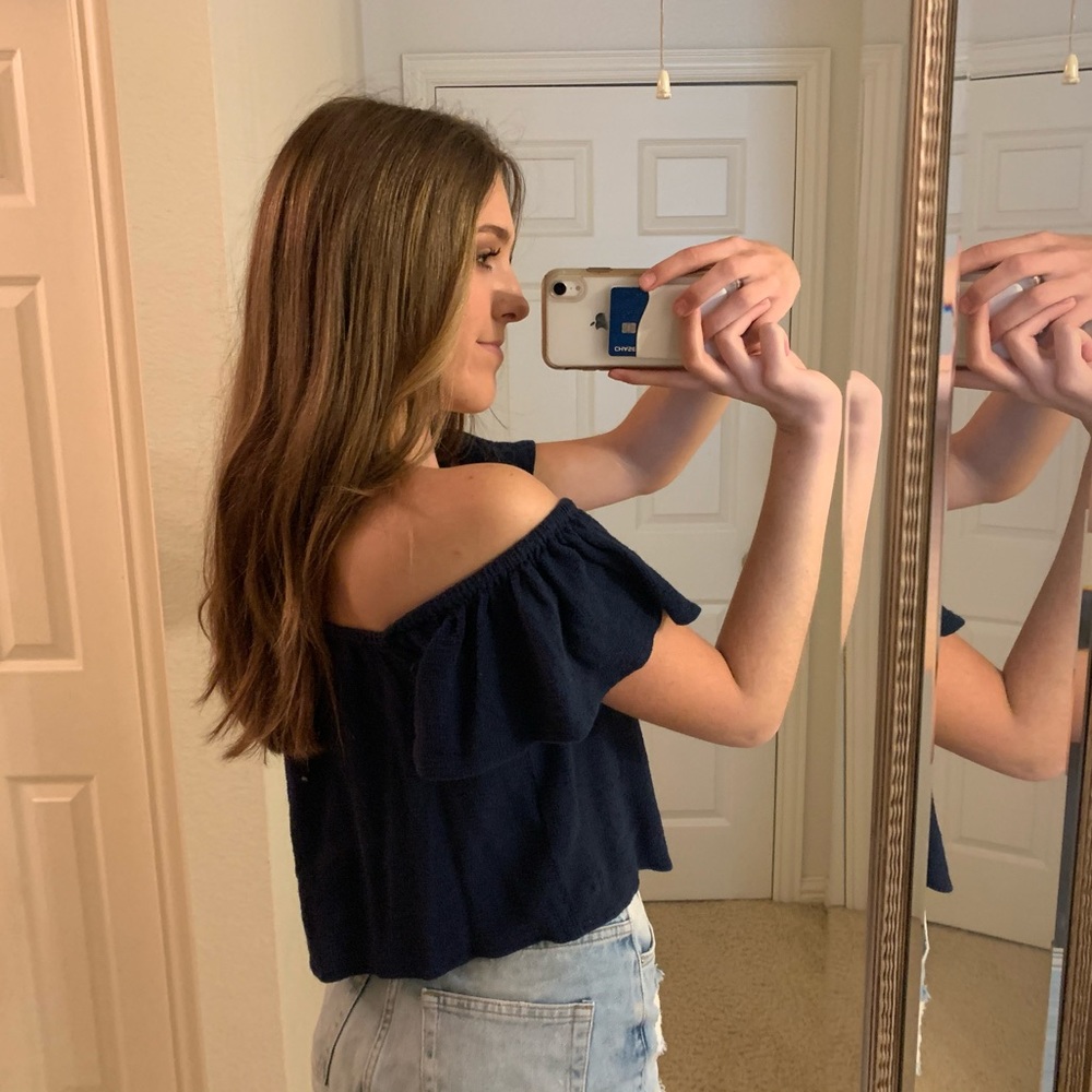 Roxy navy crop top